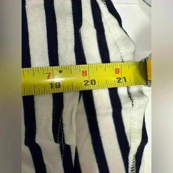 Green Envelope Stripes Cap-sleeved Shirt Size Medium - Picture 6 of 6